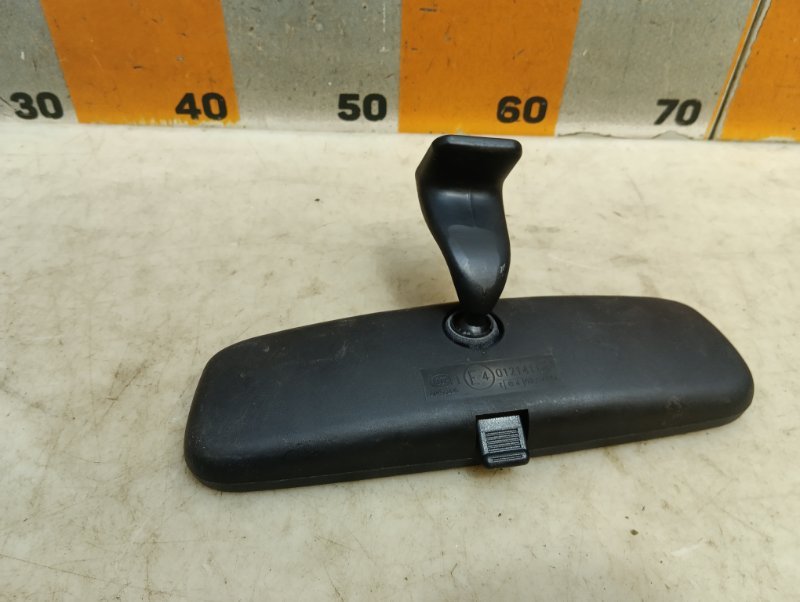 Зеркало заднего вида