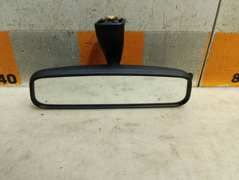 Зеркало заднего вида