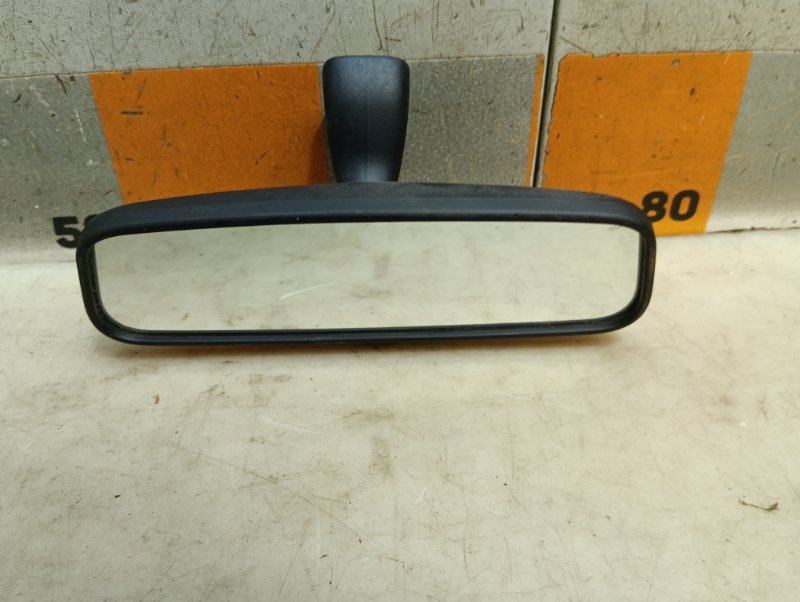 Зеркало заднего вида