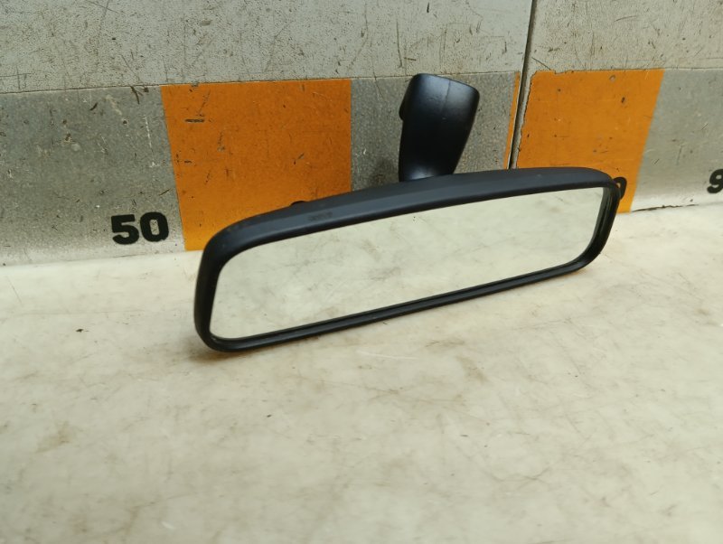 Зеркало заднего вида