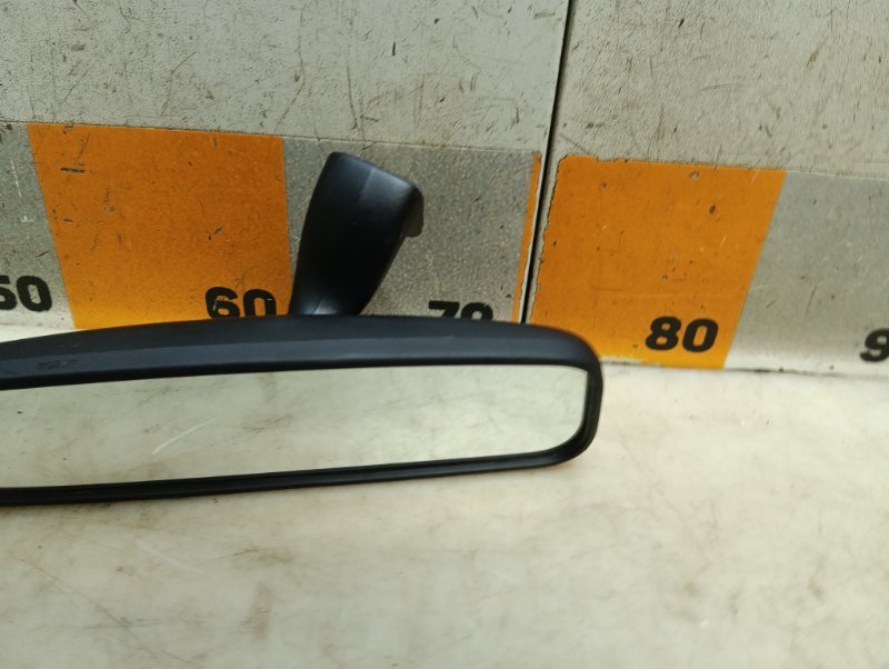 Зеркало заднего вида