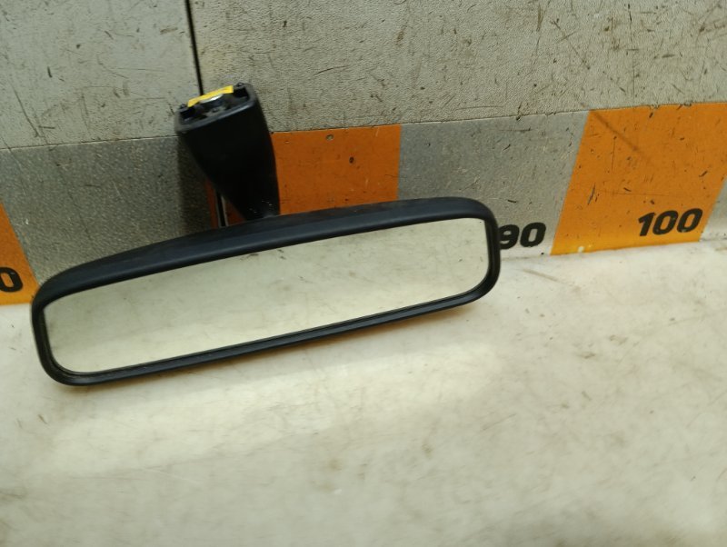 Зеркало заднего вида
