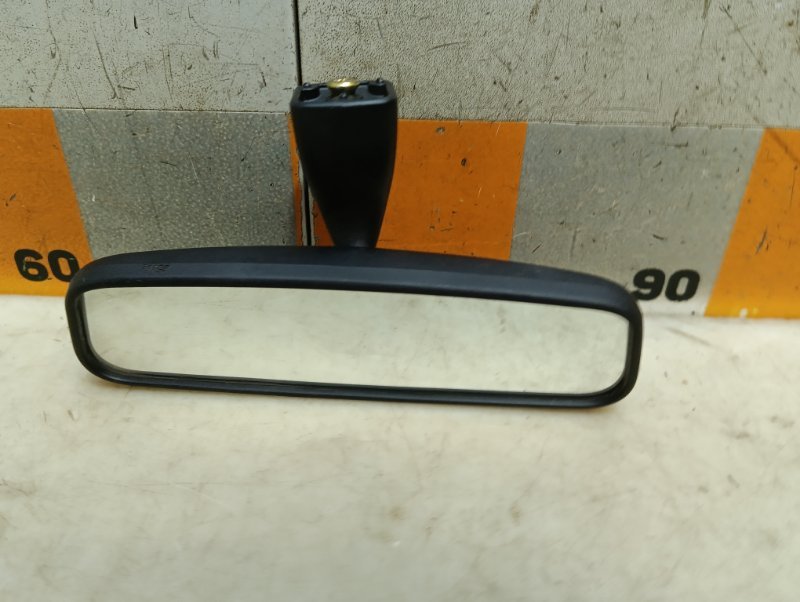 Зеркало заднего вида