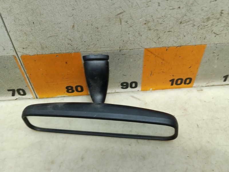 Зеркало заднего вида