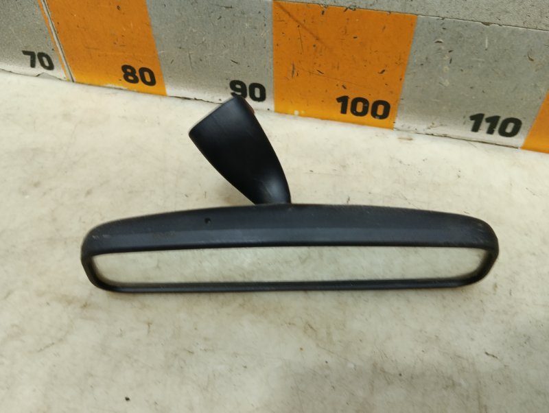 Зеркало заднего вида