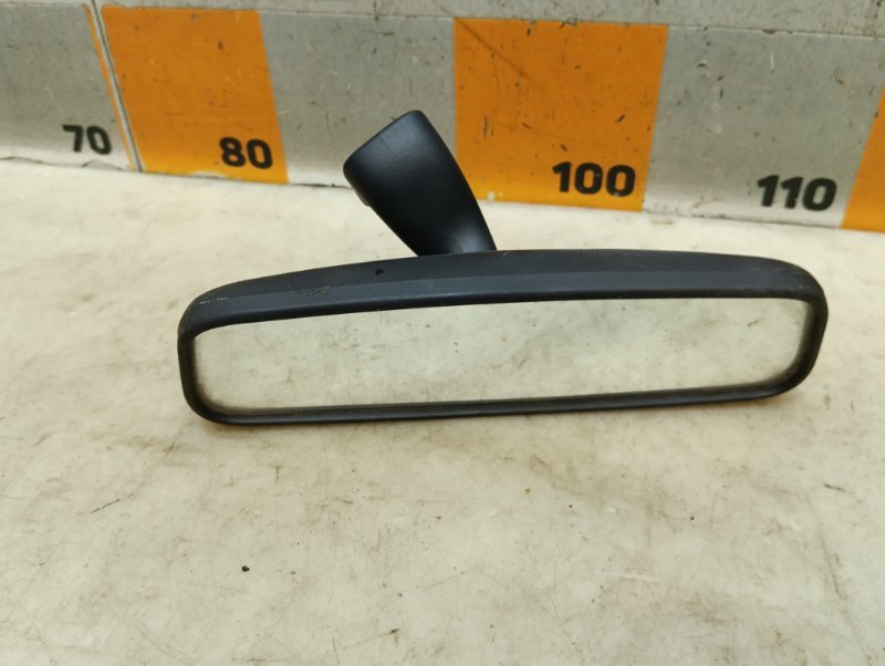 Зеркало заднего вида