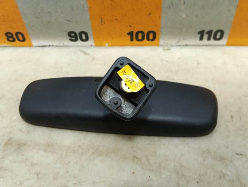 Зеркало заднего вида