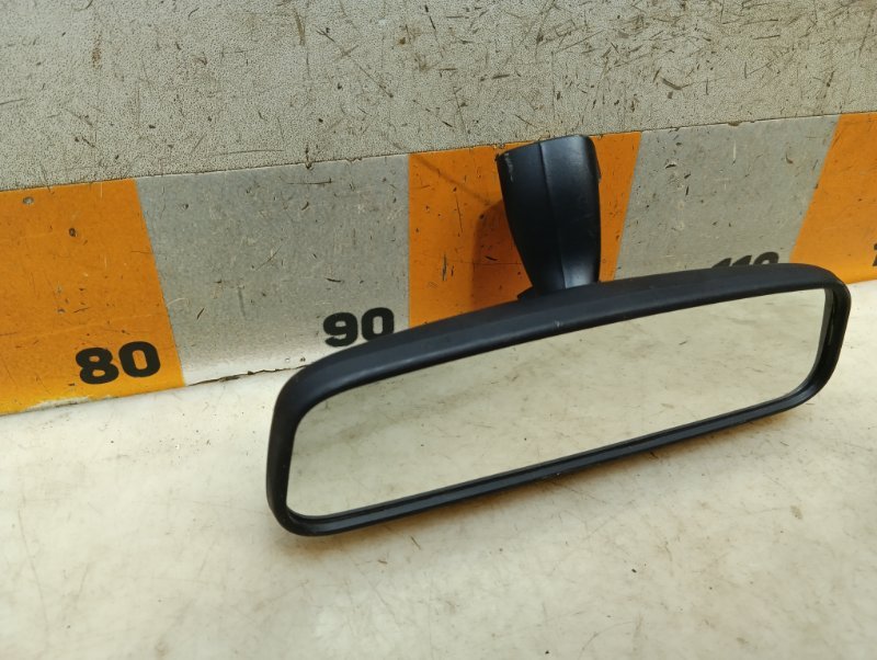 Зеркало заднего вида