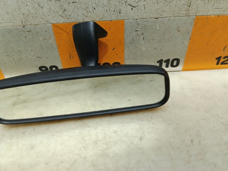 Зеркало заднего вида