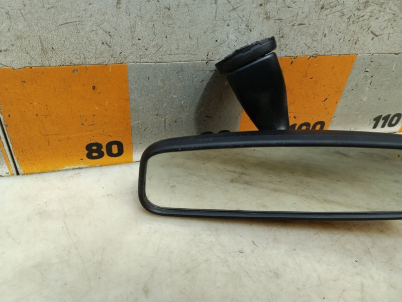 Зеркало заднего вида
