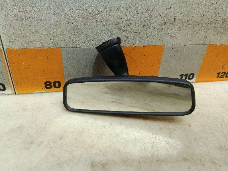 Зеркало заднего вида