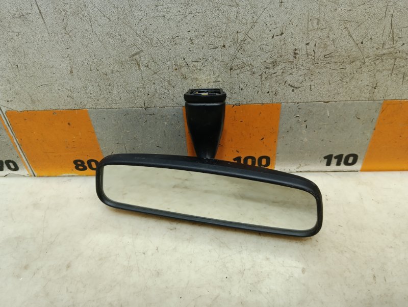 Зеркало заднего вида