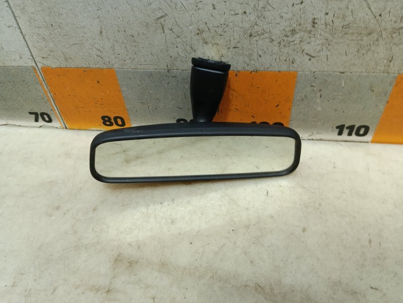 Зеркало заднего вида