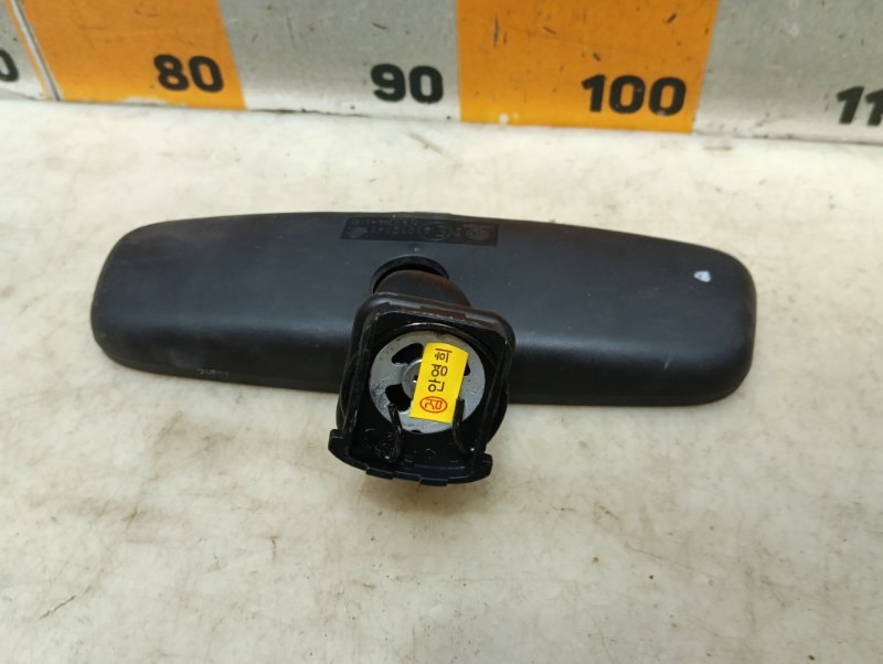 Зеркало заднего вида