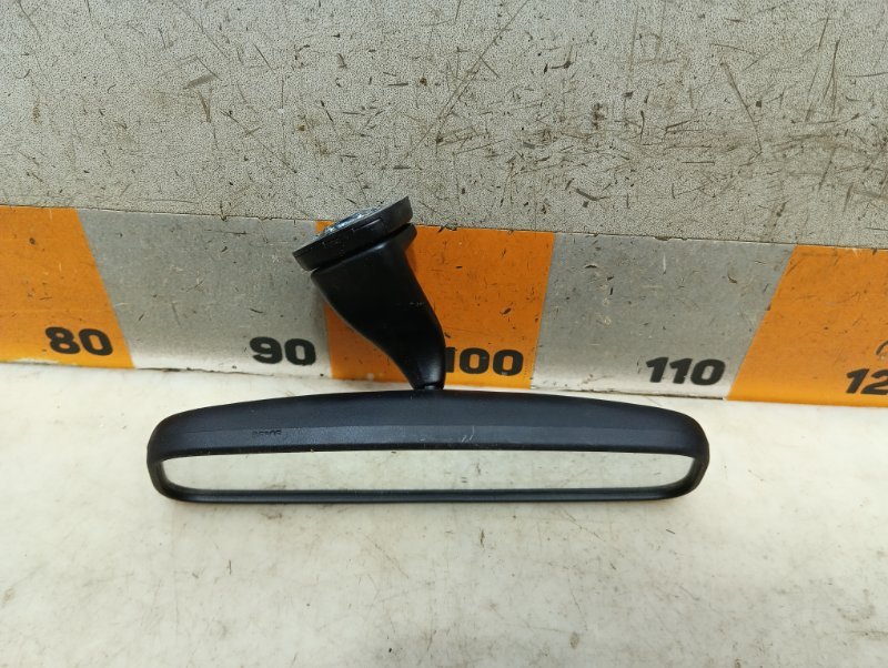 Зеркало заднего вида