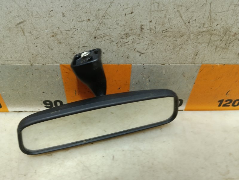 Зеркало заднего вида