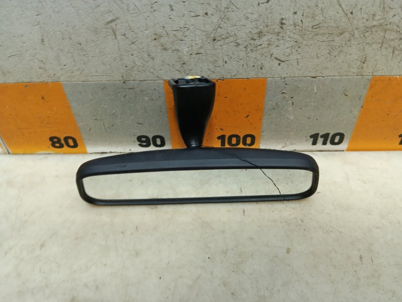 Зеркало заднего вида