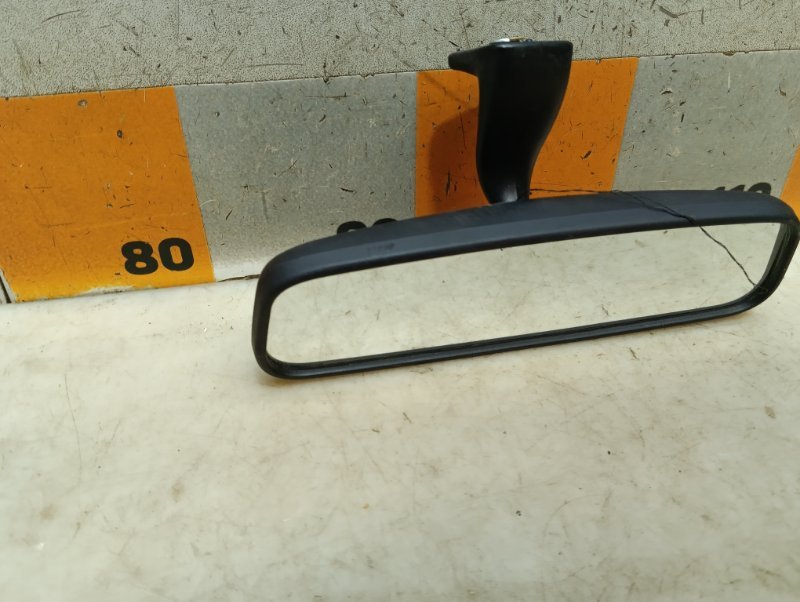 Зеркало заднего вида