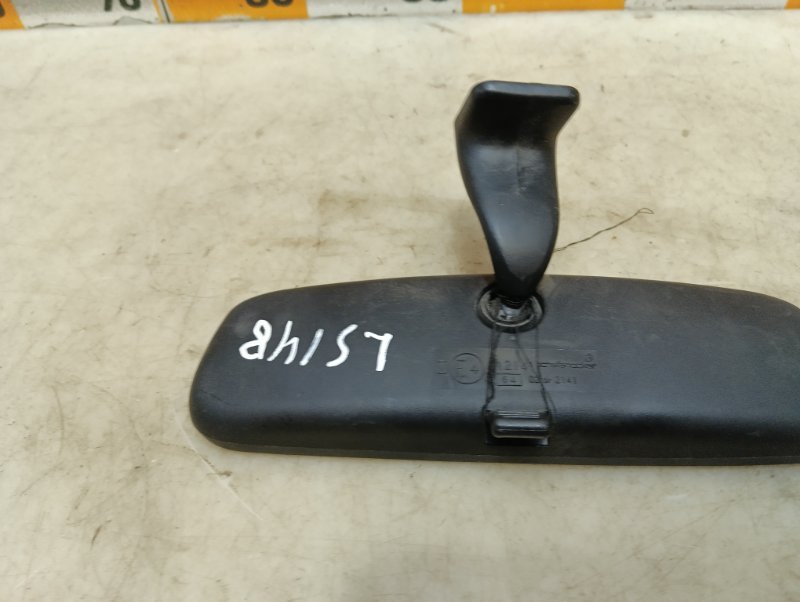 Зеркало заднего вида