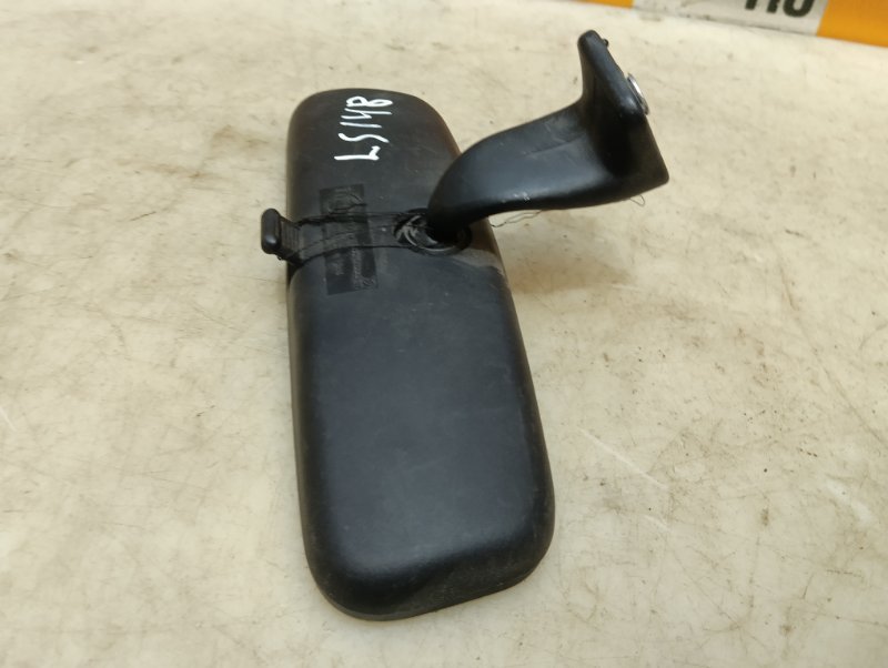 Зеркало заднего вида