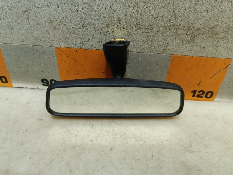 Зеркало заднего вида