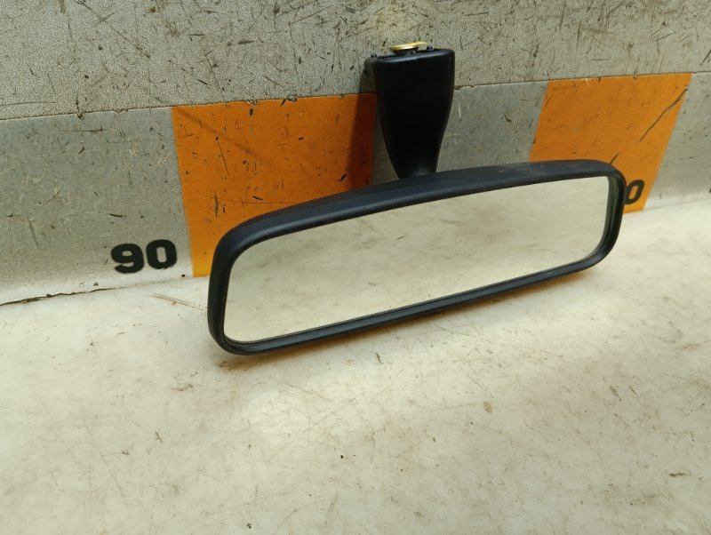 Зеркало заднего вида