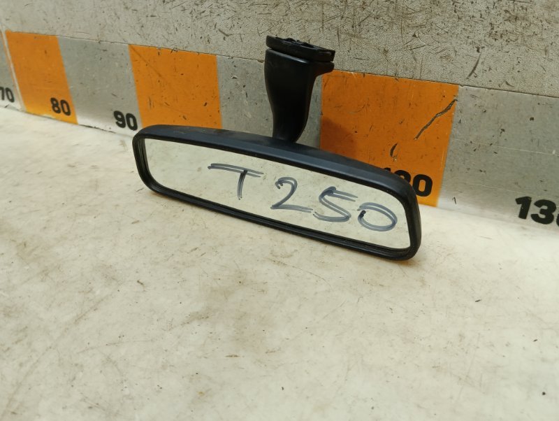 Зеркало заднего вида