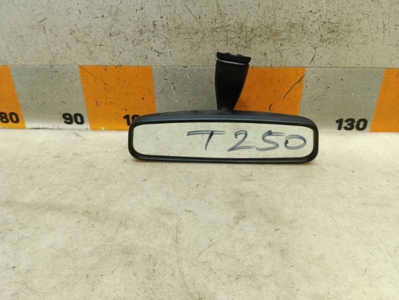 Зеркало заднего вида