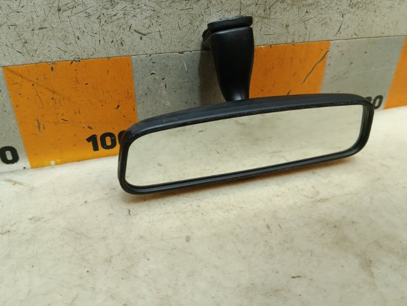 Зеркало заднего вида