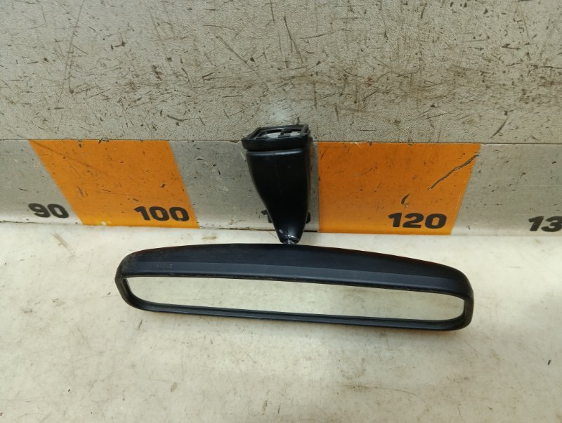 Зеркало заднего вида