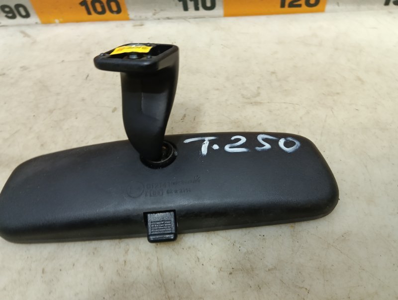 Зеркало заднего вида