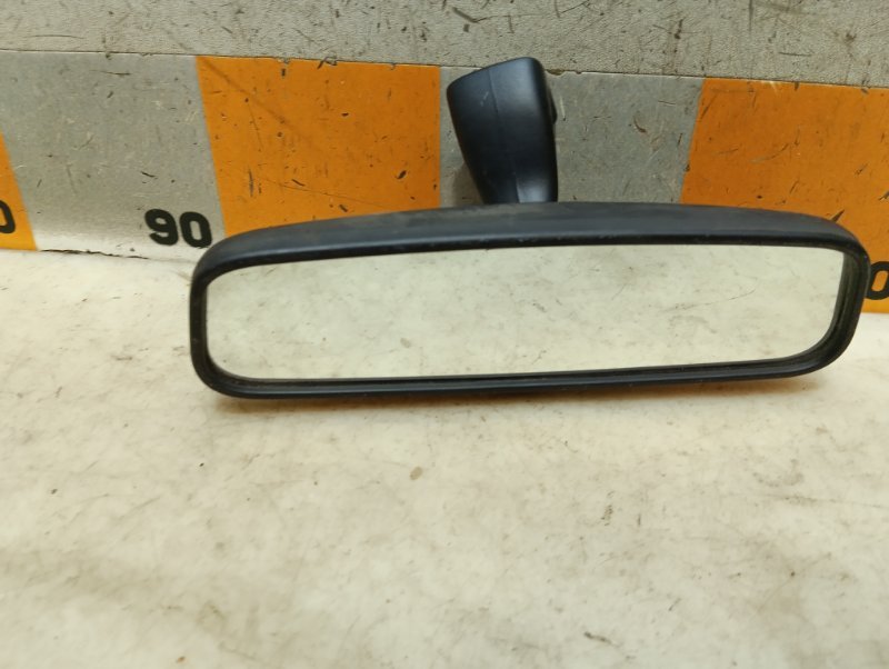 Зеркало заднего вида