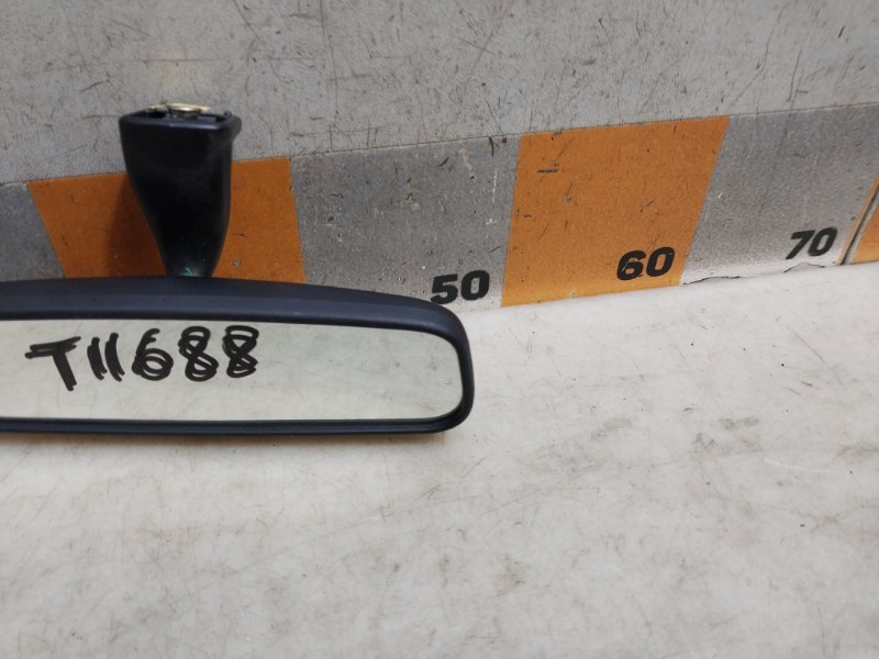 Зеркало заднего вида