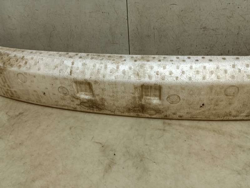 Наполнитель переднего бампера