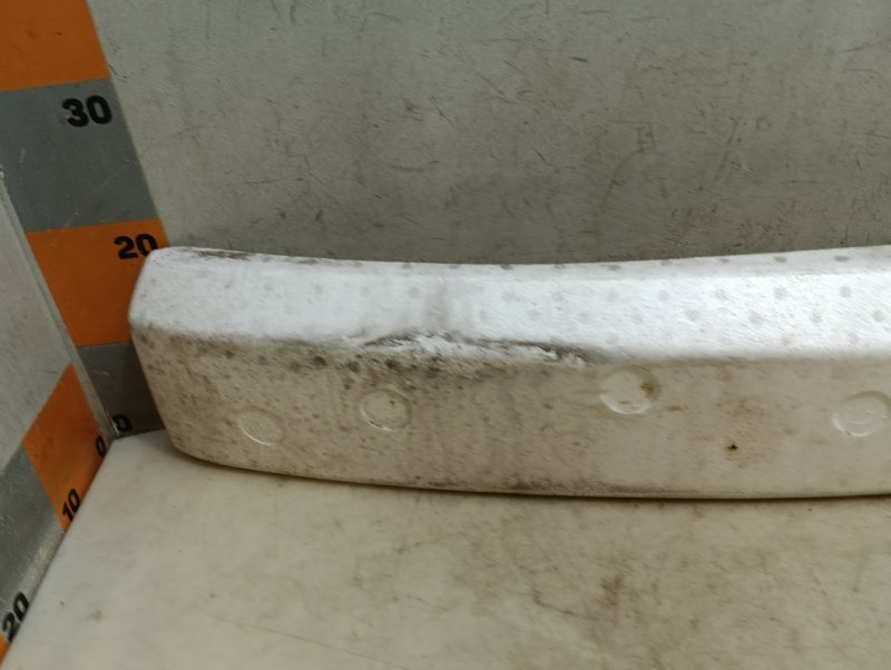 Наполнитель переднего бампера