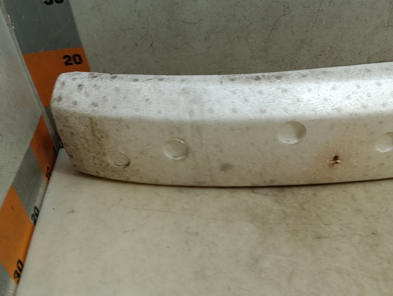 Наполнитель переднего бампера