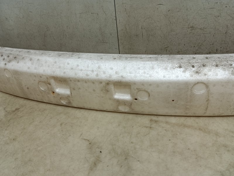 Наполнитель переднего бампера