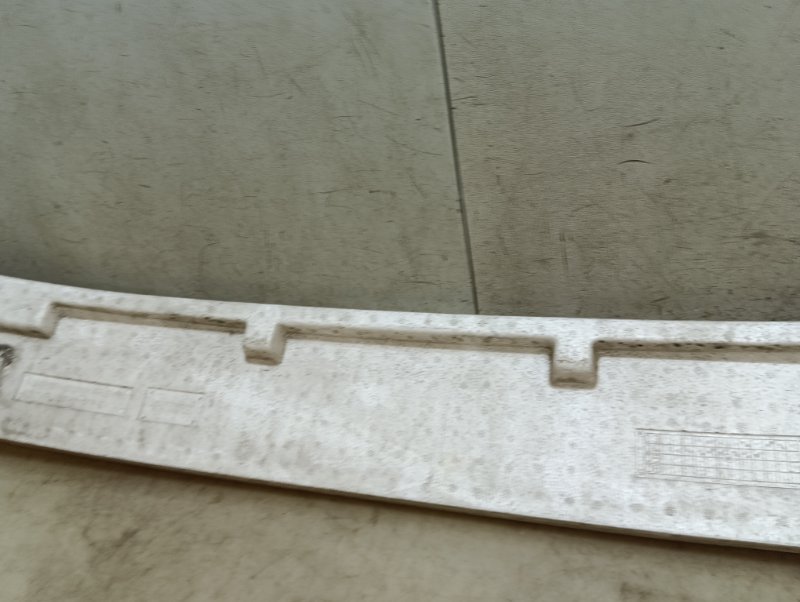 Наполнитель переднего бампера