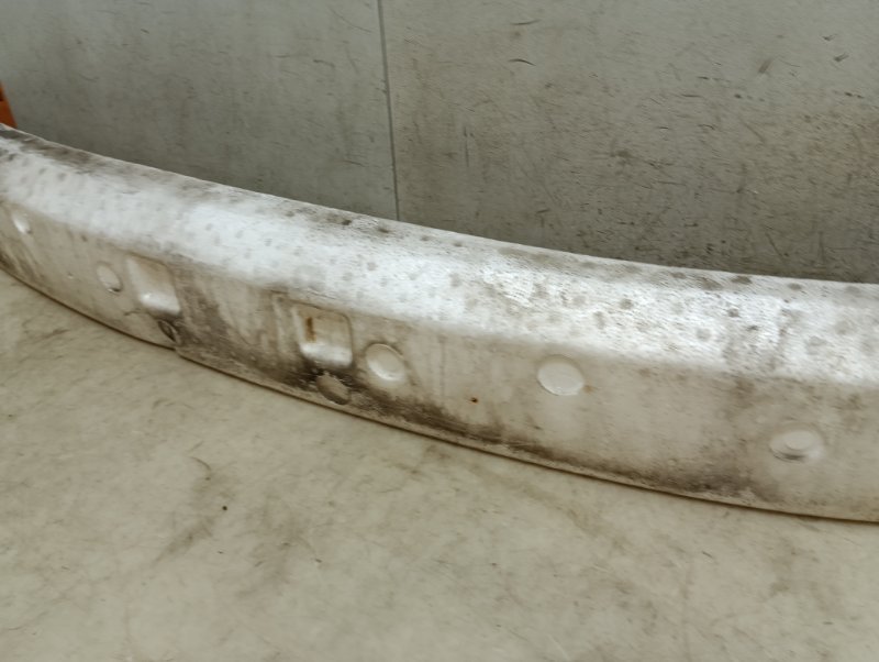 Наполнитель переднего бампера