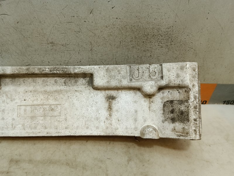 Наполнитель переднего бампера