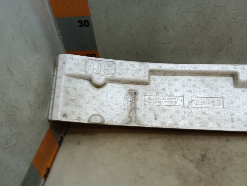 Наполнитель переднего бампера