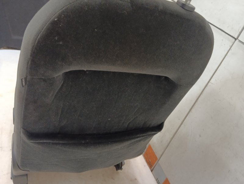 Сиденье переднее левое