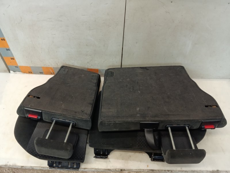 Сиденье салонное