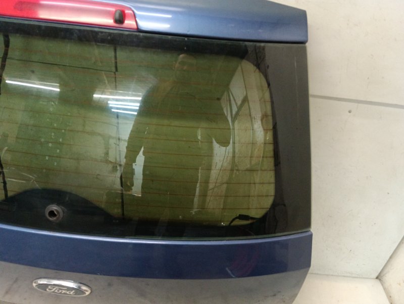 Дверь багажника