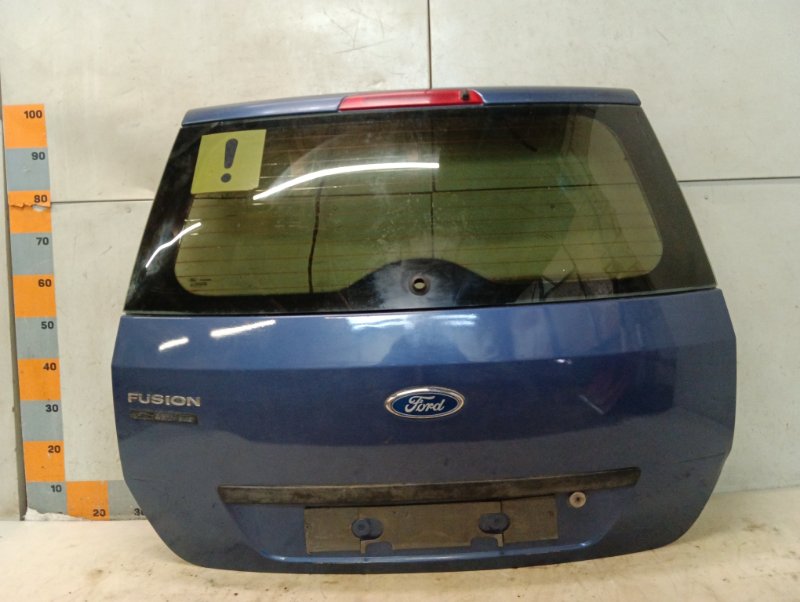 Дверь багажника