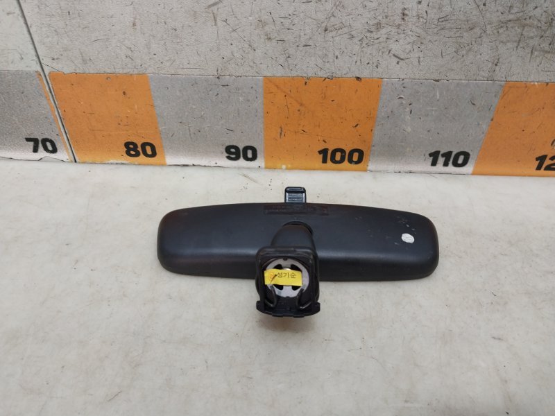 Зеркало заднего вида