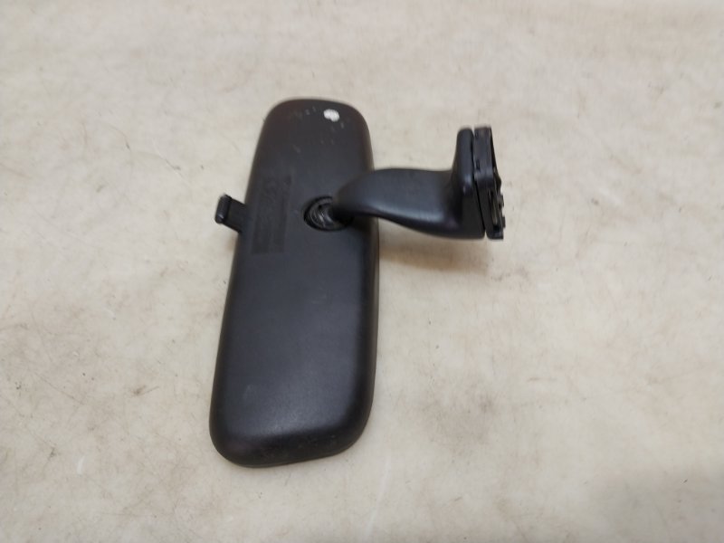 Зеркало заднего вида