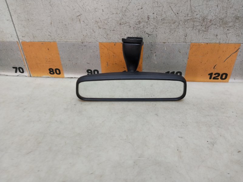 Зеркало заднего вида