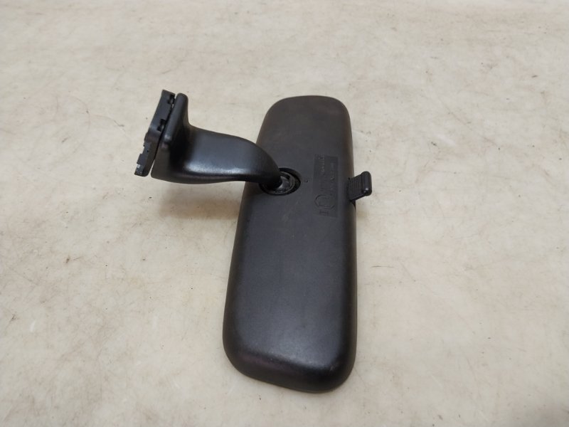 Зеркало заднего вида