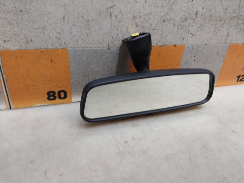 Зеркало заднего вида